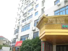 长宁区内环内,虹桥路站, 住宅产权 精装大2房