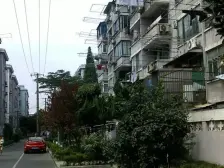 南北边套全明+送大院子采光足+不靠路位置好+诚售+双轨交汇