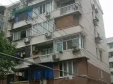 中镇小区1室1卫南朝向235.00万元/套出售