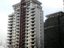 东鼎大四房 精装修带车位 税费各付