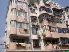 紧靠内环,一梯两户,东边套全明户型,双花园,位置静