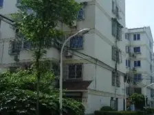 中间楼层 飞机户型大三房 采光刺眼