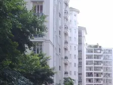 保利花园 三房两卫 带双花园单位 装修保养好