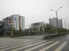 大学城 龙湖睿城A区五房330万