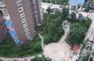 万基金蓝湾1室1厅东南