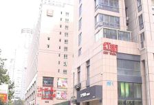 钟英中华路壹号2010年房龄新精装修观城一室一厅