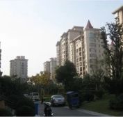 南北通四房,一梯两户,小区中间位置,视野开阔,采光非常好