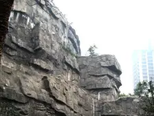 渝中区菜袁路黄沙溪江湾国际花都正规三居室,诚心售。