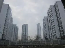 新上好房!位置安静,中间套原始三房,精装修带产权车位诚意出售