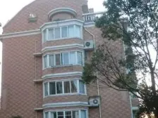 一梯两户,主卧朝南,交通便利,居家装修