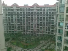 盛世 地理位置优越的。 2.公交地铁十分方便。出行方便,