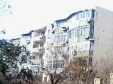 杜鹃园20平大院子,一房价格满足两房需求。