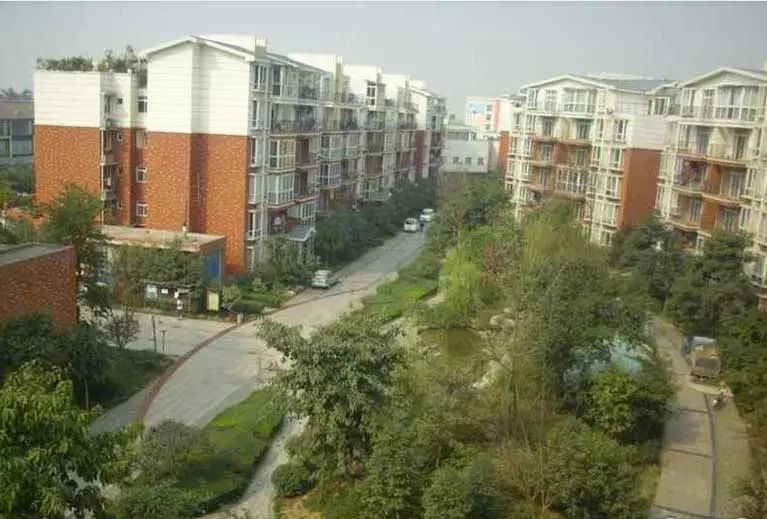 小区相关图