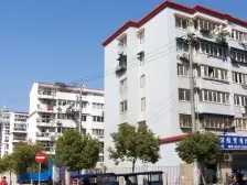 复式的格局,中间的位置,无遮挡的视野。值得一选