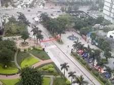 金碧花园三期,中高层电梯大套间,有超大阳台,