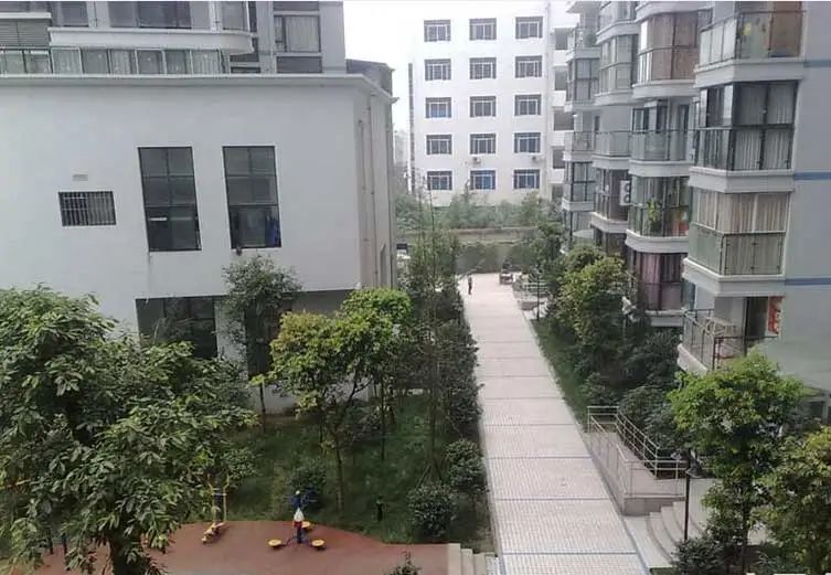 小区相关图