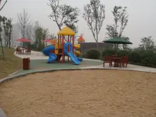 茶园新区 同景国际城郡望(K组团)四房425万