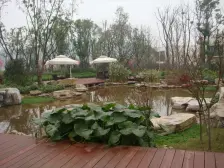 公园里山顶独栋大别墅带花园带3个车位砂石水