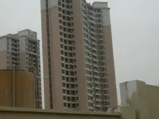 纯毛坯,带车位,中间楼层,近双轨交地铁,配套全