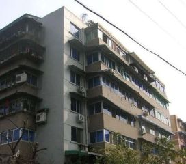 玉洁西街1号5室2厅东南
