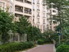 保利物业 三房两卫一楼带100方花园 装修风格好 花园好