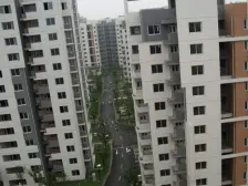 采光好 户型正 湖滨华城喜庆苑 交通便利 毛坯两房