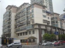 跃龙公寓 3室2厅 南