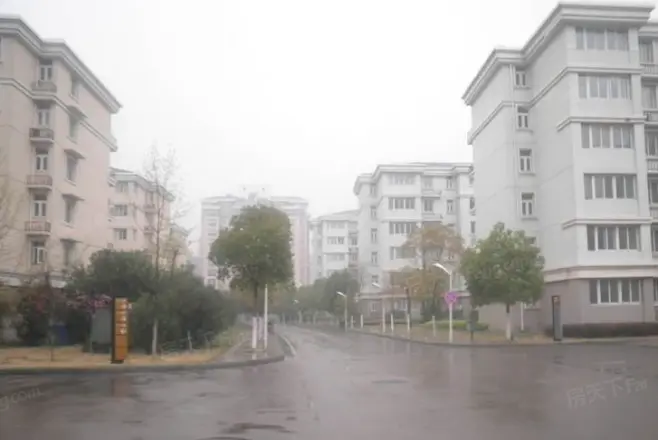 翠屏东南实景图