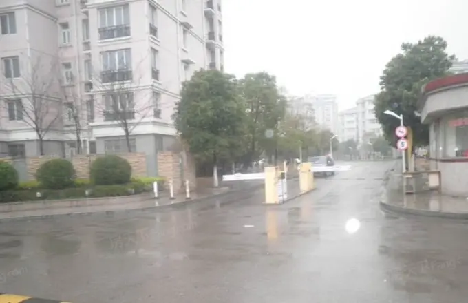 翠屏东南实景图