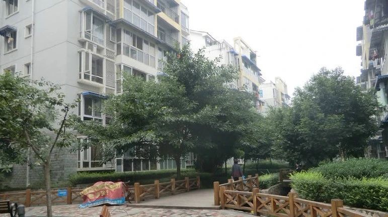 小区相关图
