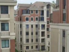 新上 多层复式楼 装修干净清爽 位置安静价格合理