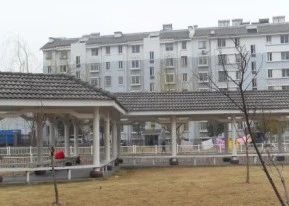 金穗月亮湾实景图