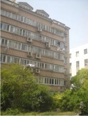启秀南苑5房,面积大单价低户型通透住的舒适