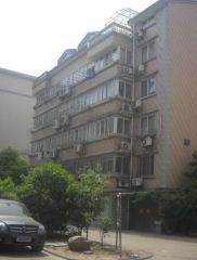 公园隔壁濠河边上二附启秀两居室低楼层