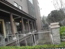 华岩新城 和泓四季E区二房25万