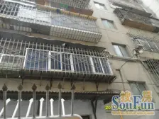 园丁小区简装三居室,南北通透,户型方正