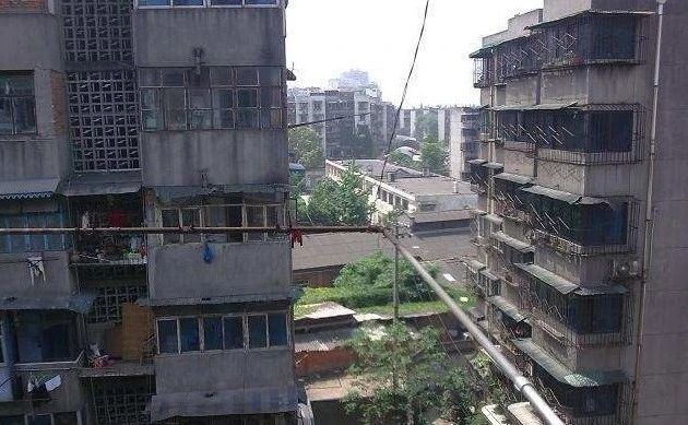 万年场横街17号院实景图