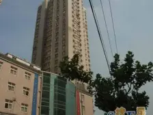 新上中间楼层大三房,全新精装修,业主急售!!!