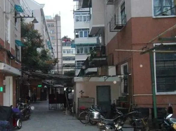 小区相关图