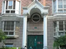 不靠马路很安静,全明户型,采光好,有院子