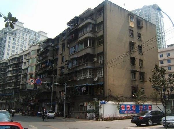 小区相关图