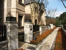 正3房2卫,朝东,采光视野好 户型方正