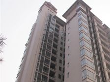 南向看花园,安静舒适,业主自己装修,保养好