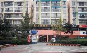 四季花乡2室1厅东南
