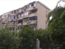 近地铁。三房两卫全明 满五 业主诚心出售