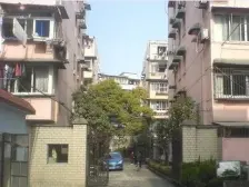 新上D贴口南北两房!楼层好前后无遮挡!单价4万!诚意出售!