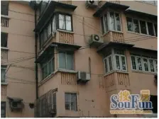 华山路上戏旁,一楼沿街带院子,满五年唯-,租金2万多