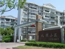 西郊别墅区内,不靠路+得房率高+南北通+精装修+非顶楼