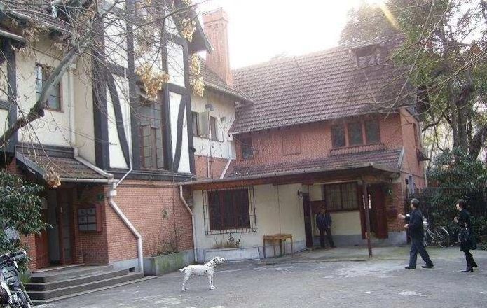 泰安路115弄洋房实景图