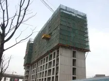 楼W位置 一梯一户大平层 四开间朝南满五税少 近公园轻轨站